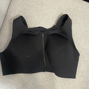 Black Lululemon sports bra